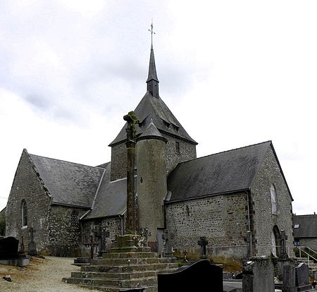 Couesmes-Vaucé_(53)_Église_Saint-Pierre_de_Vaucé_02